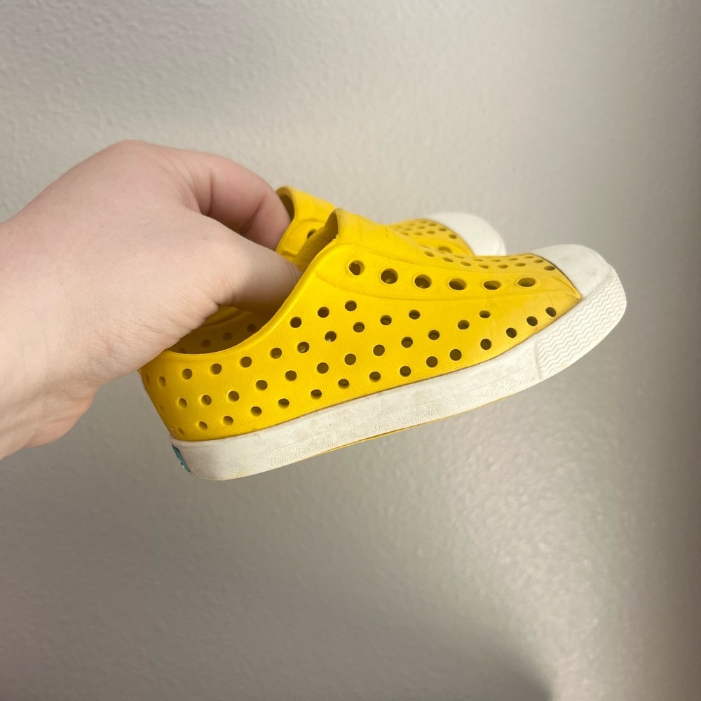 Native Shoes - Picture 3 of 6
